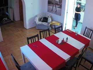 voyeurcam-julmodels-dining
