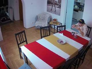 voyeurcam-julmodels-dining