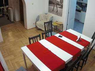 voyeurcam-julmodels-dining