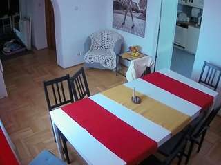 voyeurcam-julmodels-dining