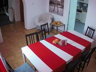 voyeurcam-julmodels-dining