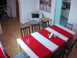 voyeurcam-julmodels-dining