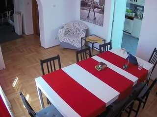 voyeurcam-julmodels-dining