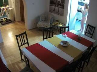voyeurcam-julmodels-dining