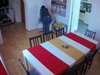 voyeurcam-julmodels-dining