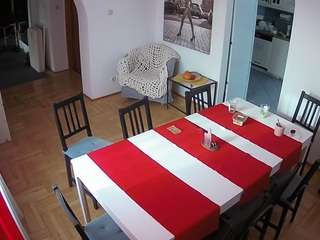 voyeurcam-julmodels-dining