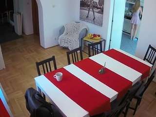 voyeurcam-julmodels-dining