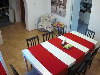 voyeurcam-julmodels-dining