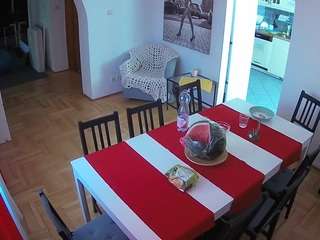 voyeurcam-julmodels-dining