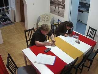 voyeurcam-julmodels-dining