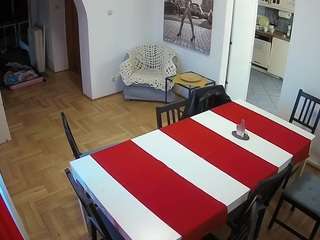 voyeurcam-julmodels-dining