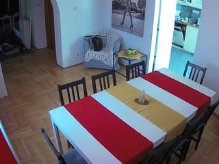 voyeurcam-julmodels-dining