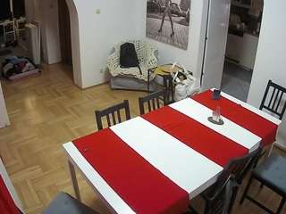 voyeurcam-julmodels-dining
