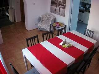 voyeurcam-julmodels-dining