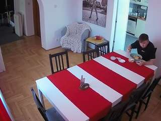 voyeurcam-julmodels-dining