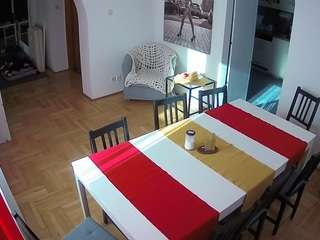voyeurcam-julmodels-dining