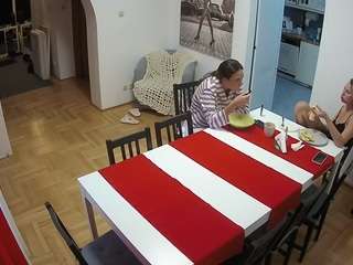 voyeurcam-julmodels-dining