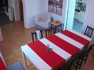 voyeurcam-julmodels-dining