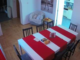 voyeurcam-julmodels-dining