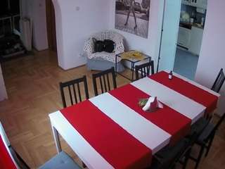 voyeurcam-julmodels-dining