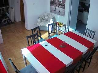 voyeurcam-julmodels-dining