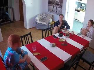 voyeurcam-julmodels-dining