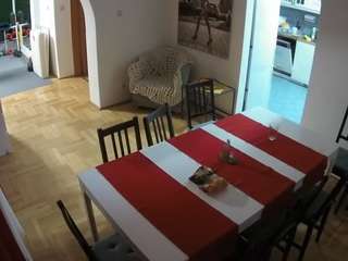 voyeurcam-julmodels-dining