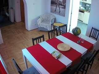 voyeurcam-julmodels-dining