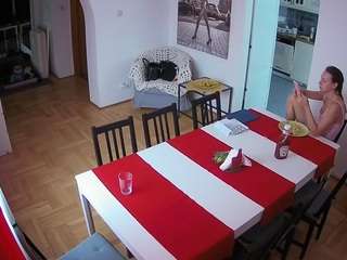 voyeurcam-julmodels-dining