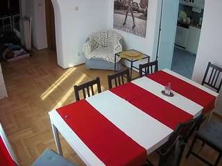 voyeurcam-julmodels-dining