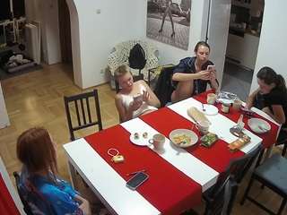 voyeurcam-julmodels-dining