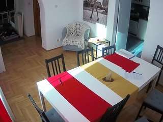 voyeurcam-julmodels-dining
