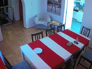 voyeurcam-julmodels-dining