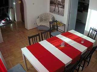 voyeurcam-julmodels-dining