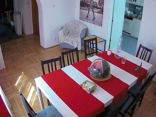 voyeurcam-julmodels-dining