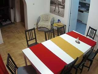 voyeurcam-julmodels-dining
