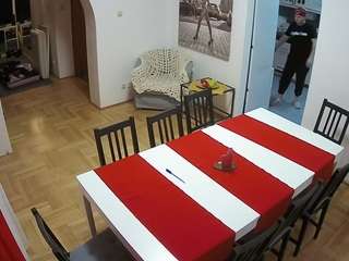 voyeurcam-julmodels-dining