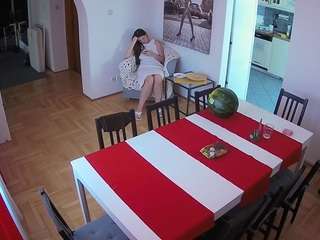 voyeurcam-julmodels-dining