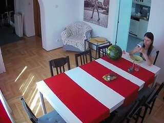 voyeurcam-julmodels-dining