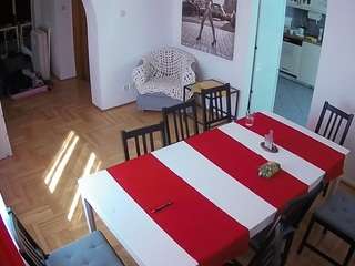voyeurcam-julmodels-dining