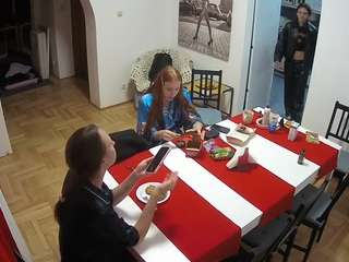 voyeurcam-julmodels-dining
