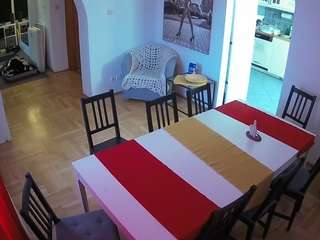 voyeurcam-julmodels-dining