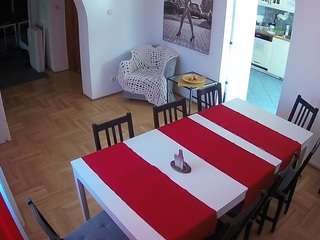 voyeurcam-julmodels-dining