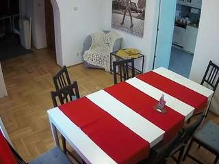 Julmodels Dining Room live cam preview