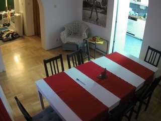 Julmodels Dining Room live cam preview