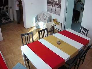 Julmodels Dining Room live cam preview