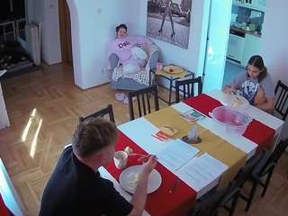 voyeurcam-julmodels-dining