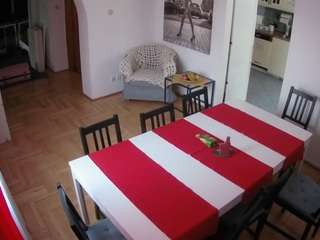 Julmodels Dining Room live cam preview