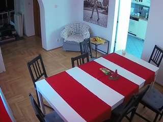 Julmodels Dining Room live cam preview