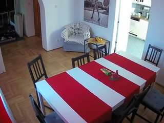 voyeurcam-julmodels-dining